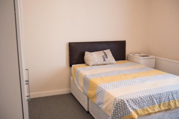 Thumbnail Shared accommodation to rent in Gardiner Street, Gillingham, Medway