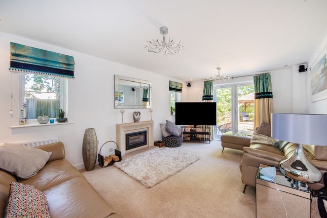 51, Bell Davies Road, Fareham photo 4