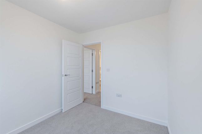8636248-Interior16-800.Jpg
