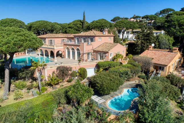 Thumbnail Villa for sale in Sainte-Maxime, Var, Provence-Alpes-Côte d`Azur, France, France