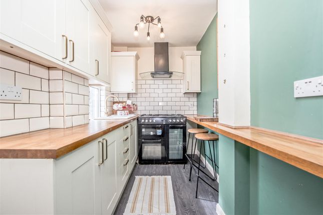 24, Malmesbury Place, Leeds photo 4