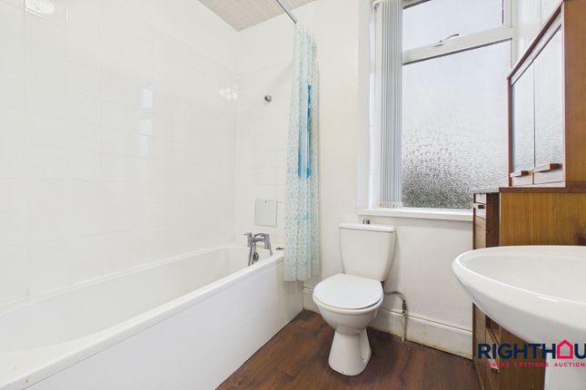 1 Higher Intake Road, Bradford photo 5