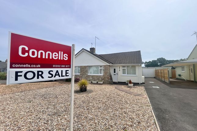 2-bed house on 16, Compton Crescent, Ferndown, £325,000