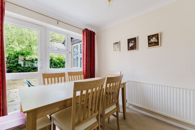 4, Campion Close, Watford photo 4
