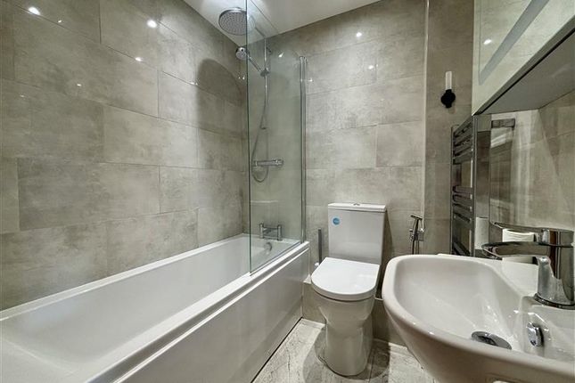 9b, CHELTENHAM photo 2