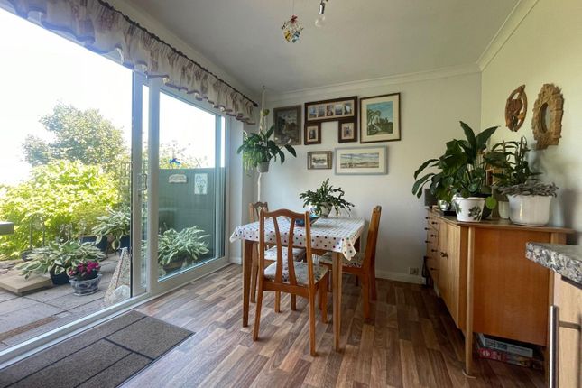 31, Woodview Road, Dursley photo 3