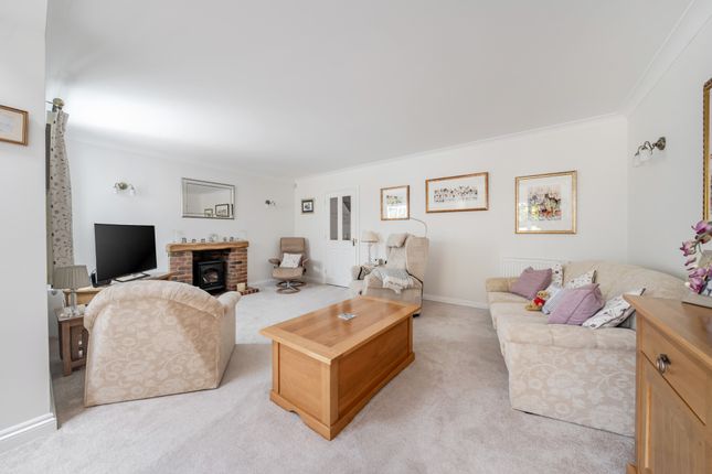 3, Evergreen, Thatcham photo 4