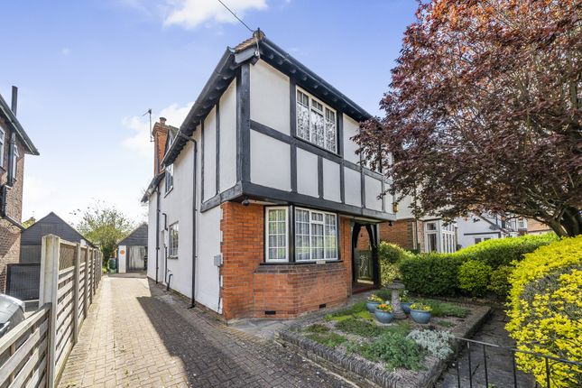 Thumbnail Detached house for sale in Worplesdon Road, Guildford