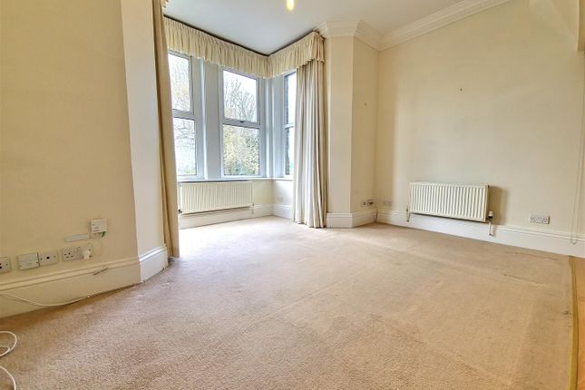 Flat 3, 14, Callis Court Road, Broadstairs photo 2
