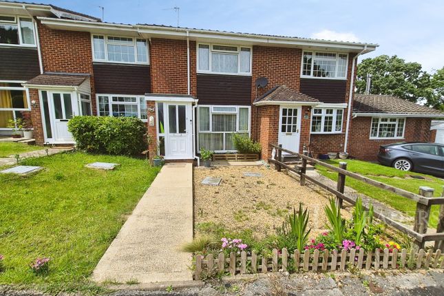 2-bed terraced on Potters Avenue, Hampshire, £250,000