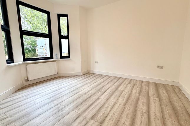 239, London photo 2