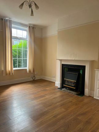 15, Waverley Terrace, Huddersfield photo 4