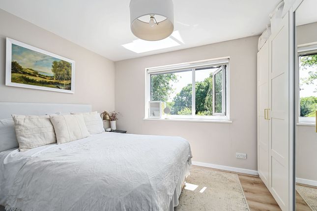92 Forest Dene, Crowborough photo 3