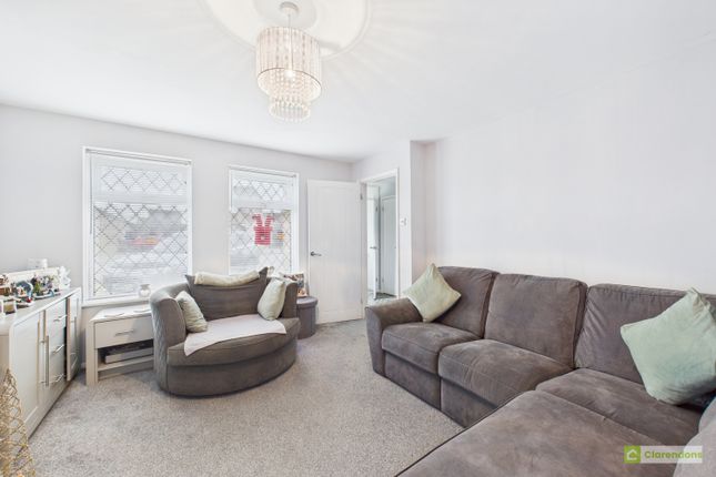 9, Peyton Close, Eastbourne photo 4