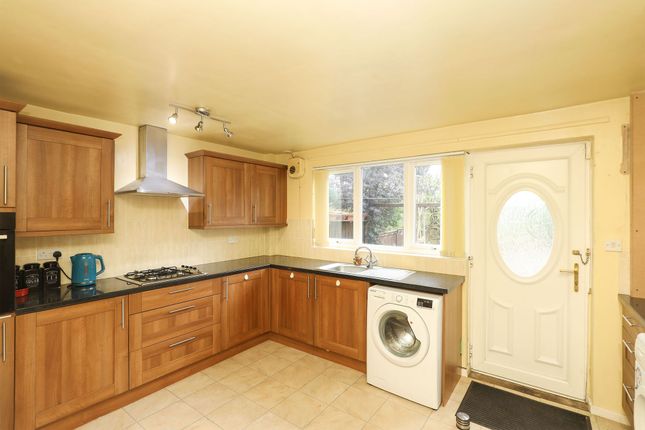 28 Normancroft Drive, Sheffield photo 4