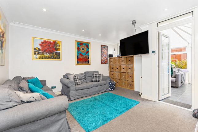 120, Craigmount Avenue North, Edinburgh photo 2