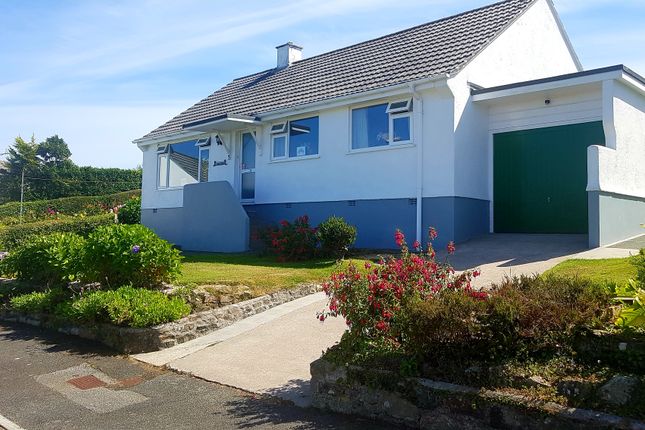 3-bed house on 3, Penzance, £1,200/mo