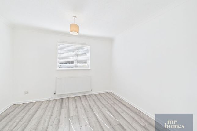 42, Glyn Simon Close, Cardiff photo 5