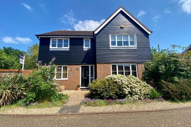 Thumbnail Detached house for sale in Manor Close, Stoke Hammond, Milton Keynes
