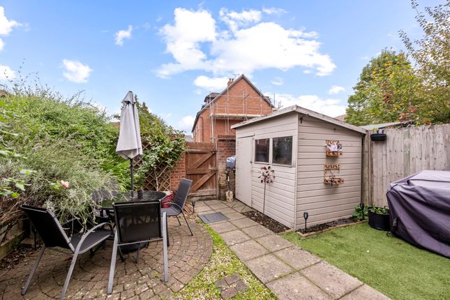 33 Barnes Wallis Avenue, Horsham photo 4