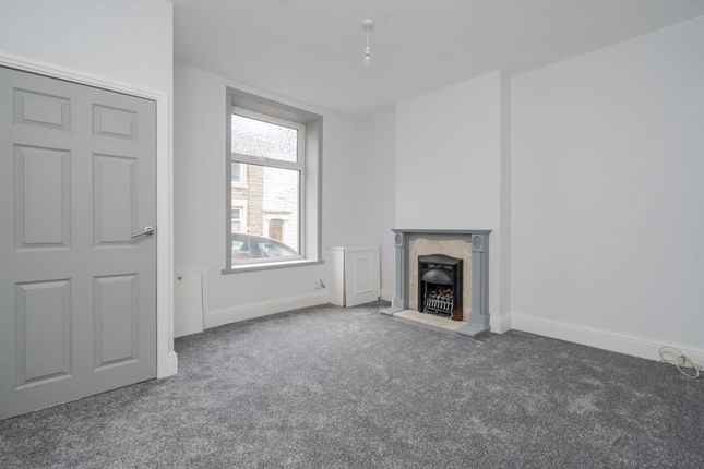 17, Pine Street, Darwen photo 2
