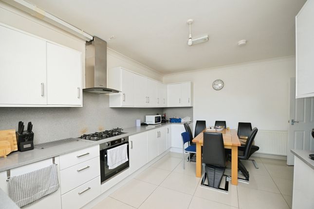 51A,, Mawney Road, Romford photo 4