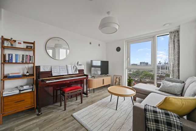 Flat to rent in Malmo Tower, Bailey Street, London