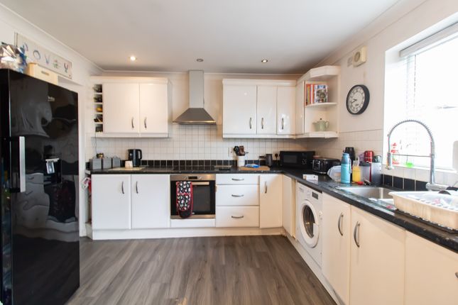 30, Benton Rd, Middlesbrough photo 4