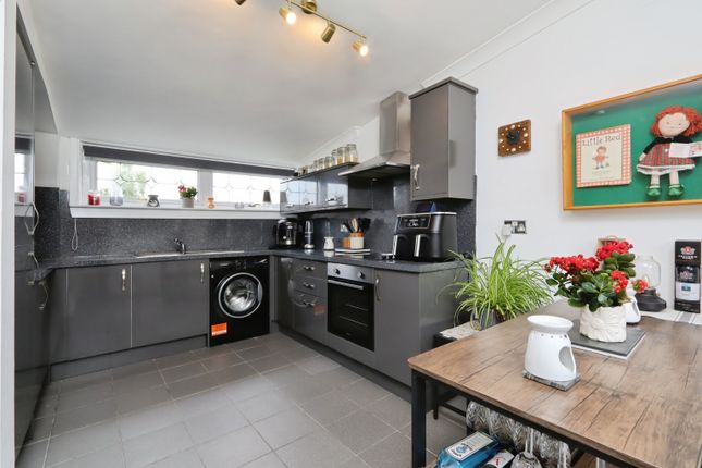 6b, Balloch View, Glasgow photo 4