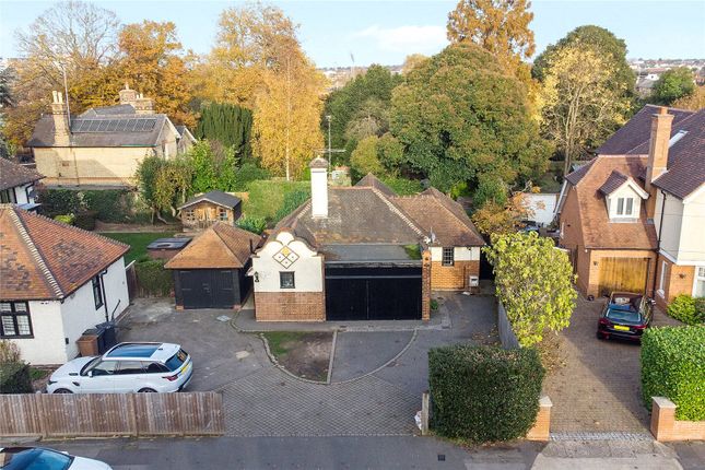 3 bed detached house for sale in Southborough Road, Chelmsford CM2