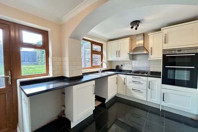 23, Parkes Hall Road, DUDLEY photo 5
