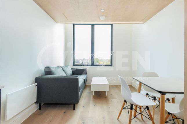 Thumbnail Flat to rent in Sky Gardens, 7 Spinners Way, Manchester