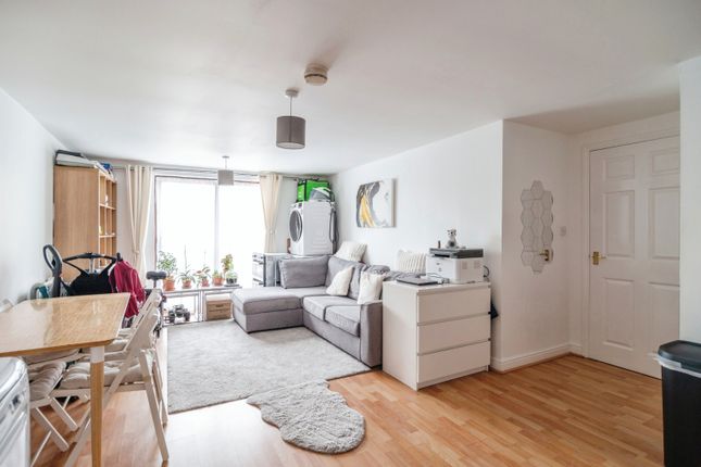 Flat for sale in Howard Road, Chafford Hundred, Grays, Essex