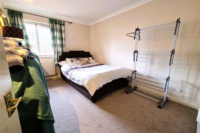 21 Ladymere Place,, Ockford Road, Surrey photo 5