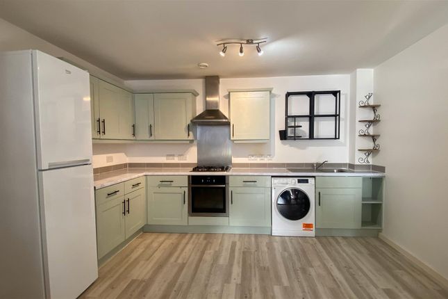Flat for sale in Cathedral Walk, Bristol