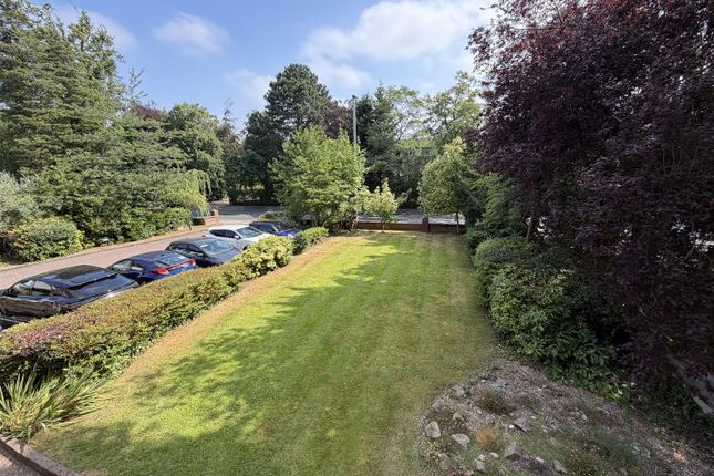 Flat 5 The Manor, 40, Brooklands Road, Sale photo 4
