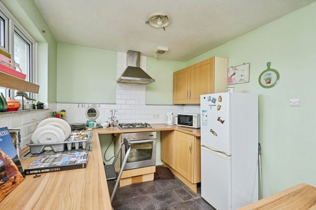 Flat 1, 21, Woodhill Close, Isle of Wight photo 4