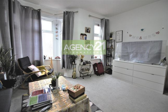 Thumbnail Flat for sale in Credon Road, Plaistow