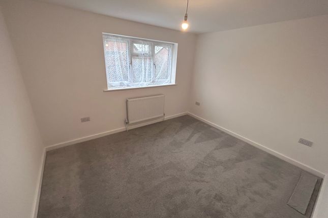 12, Milton Keynes photo 5