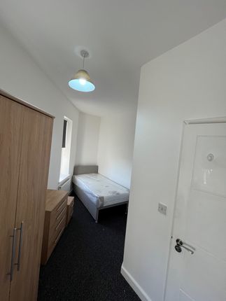 Shared accommodation to rent in Derby Street, Barnsley, South Yorkshire
