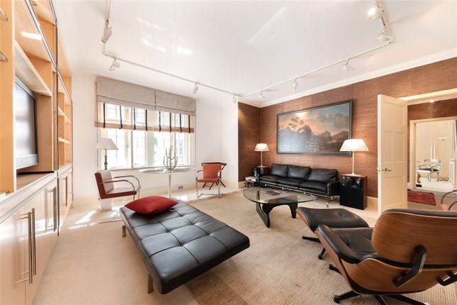 Flat for sale in St James's Street, Pall Mall