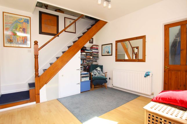 1, Heol Sticil-Y-Beddau, Llantrisant photo 2