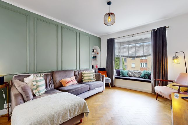 107, Dorchester Avenue, Glasgow photo 2