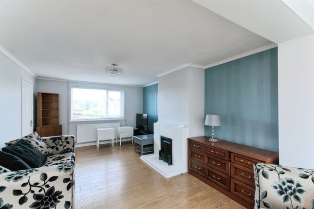 64, Castle Drive, Pevensey photo 2