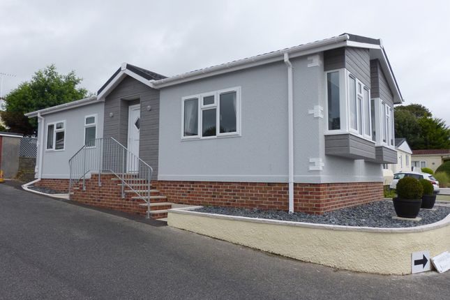 2-bed caravan on 18, Warwick Drive, St. Austell, £145,000