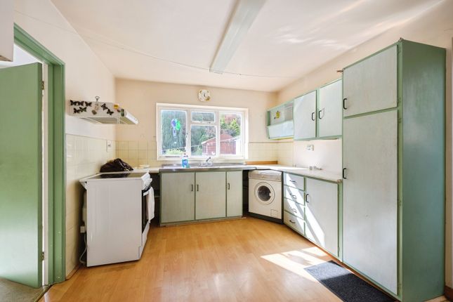79, Tattenham Crescent, Epsom photo 4