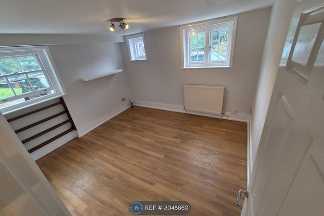 Flat, The Dower House North Cray Road, Sidcup photo 4