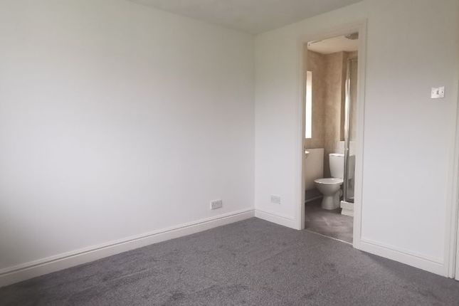 16 Orchard Avenue, Liverpool photo 4