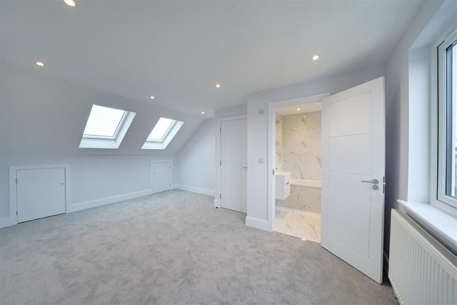 81, Norfolk Road, Enfield photo 2