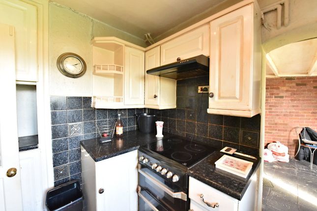 49, Sandringham Road, Stourbridge photo 3